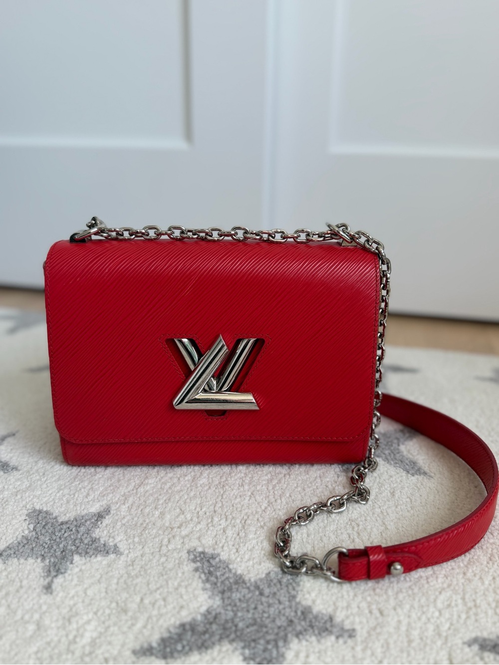 Louis Vuitton twist Red Epi Leather Chain Crossbody Bag